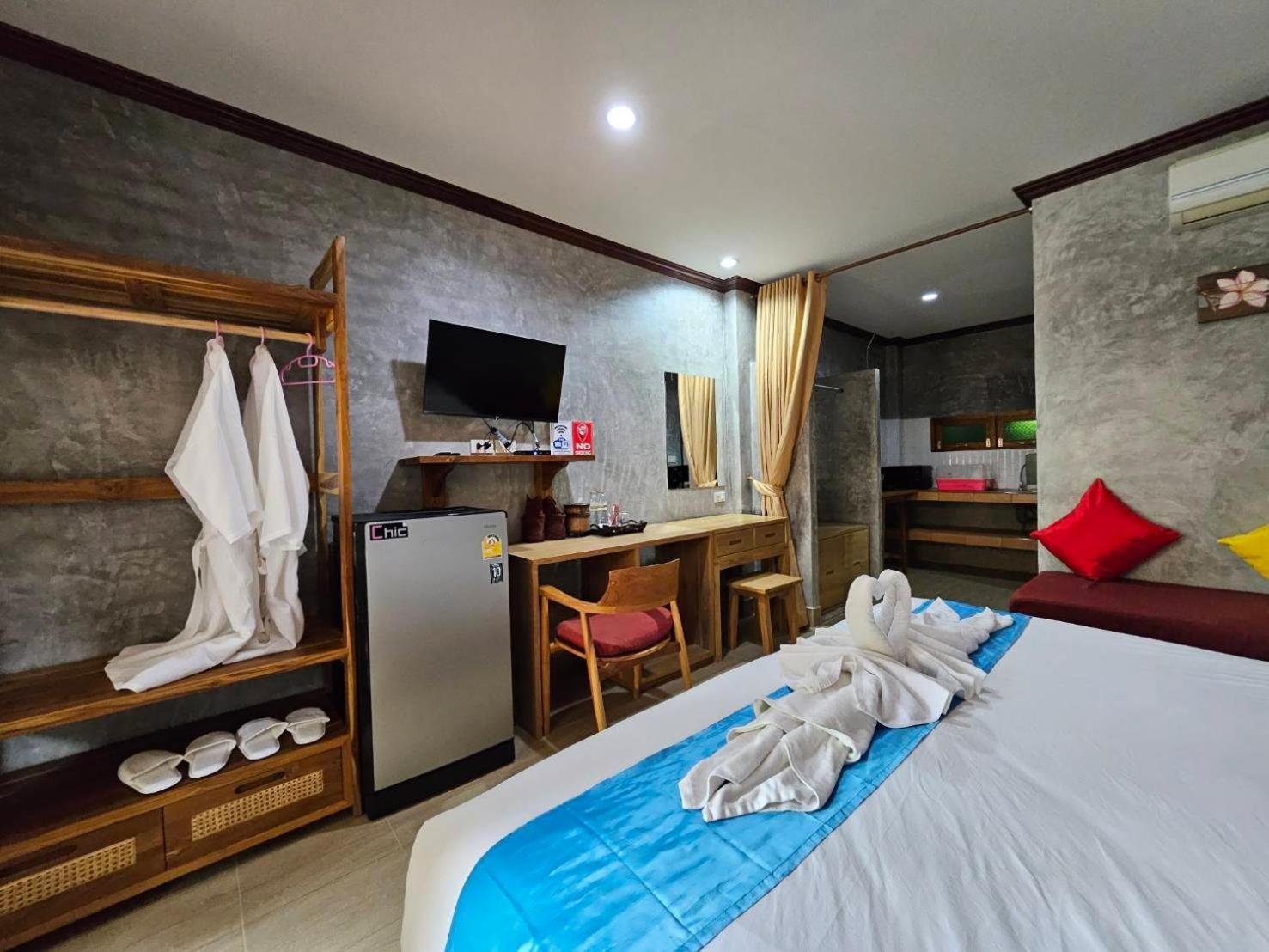 Araya Boutique Hotel Thong Sala Exterior photo
